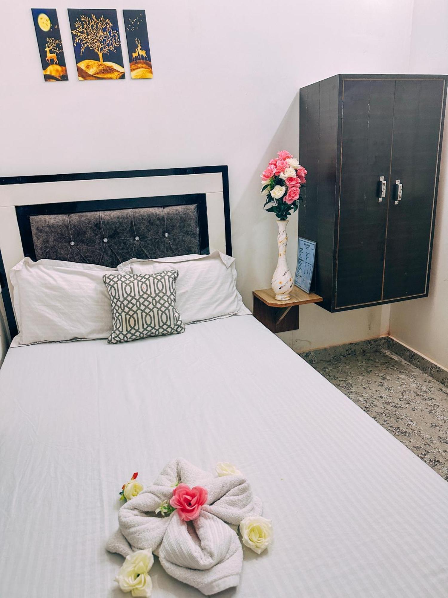 Shree K.B Guest House Варанаси Экстерьер фото