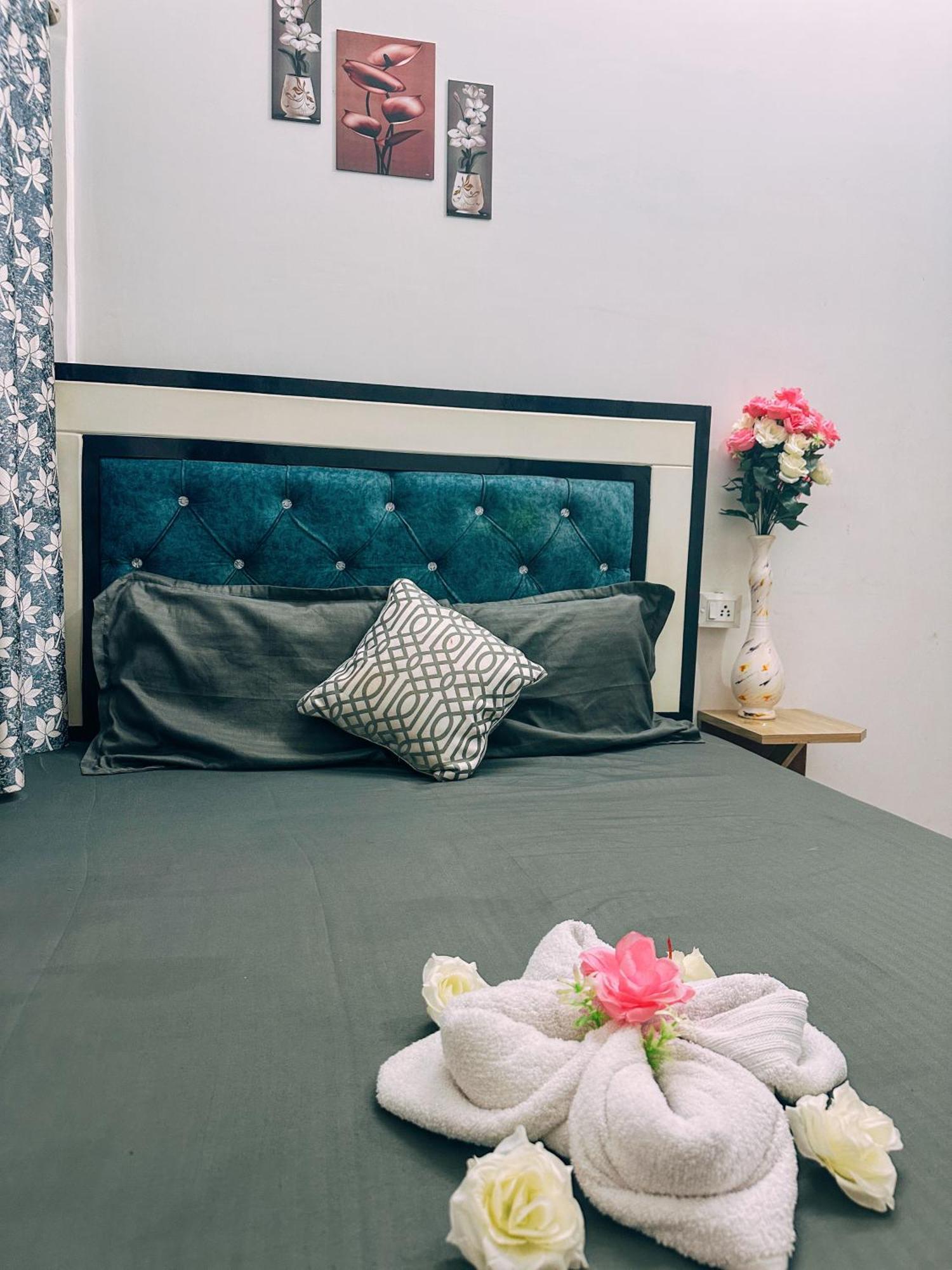 Shree K.B Guest House Варанаси Экстерьер фото
