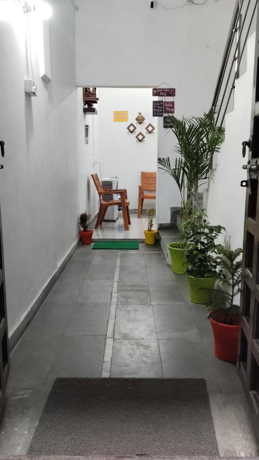 Shree K.B Guest House Варанаси Экстерьер фото